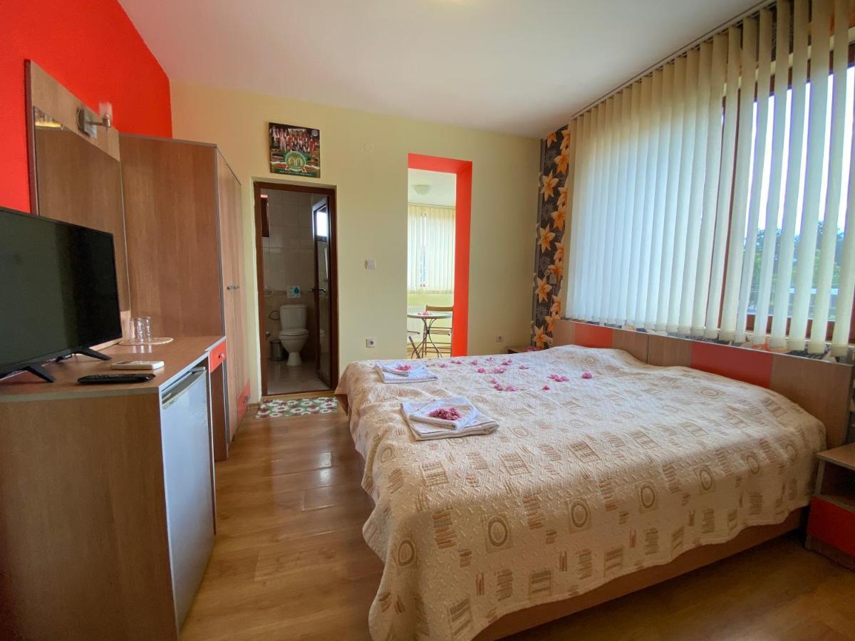 Family Hotel Kavrakovi Pavel Banja Exteriér fotografie
