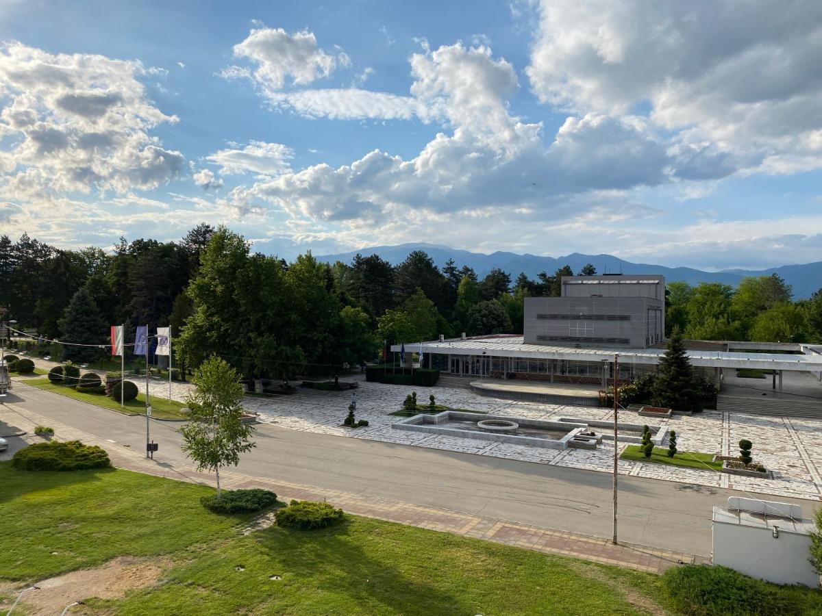 Family Hotel Kavrakovi Pavel Banja Exteriér fotografie